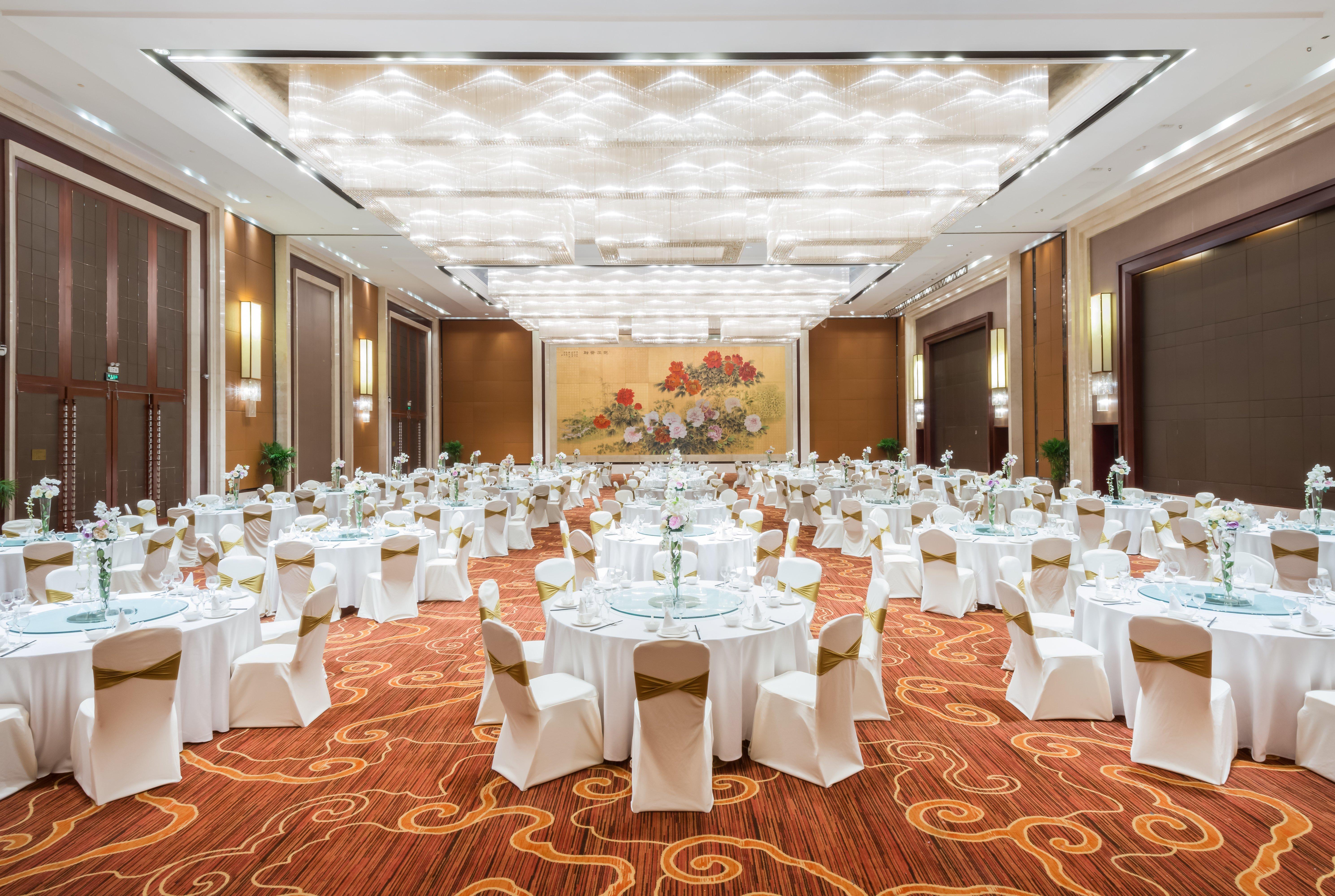 Crowne Plaza Xiangyang By Ihg Hotel Exterior photo